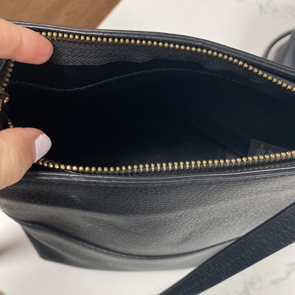 5 H&M Crossbody Bags - Picture 3 of 16